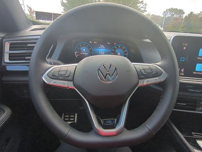 2026 Volkswagen Atlas Cross Sport 2.0T SEL R-Line Black