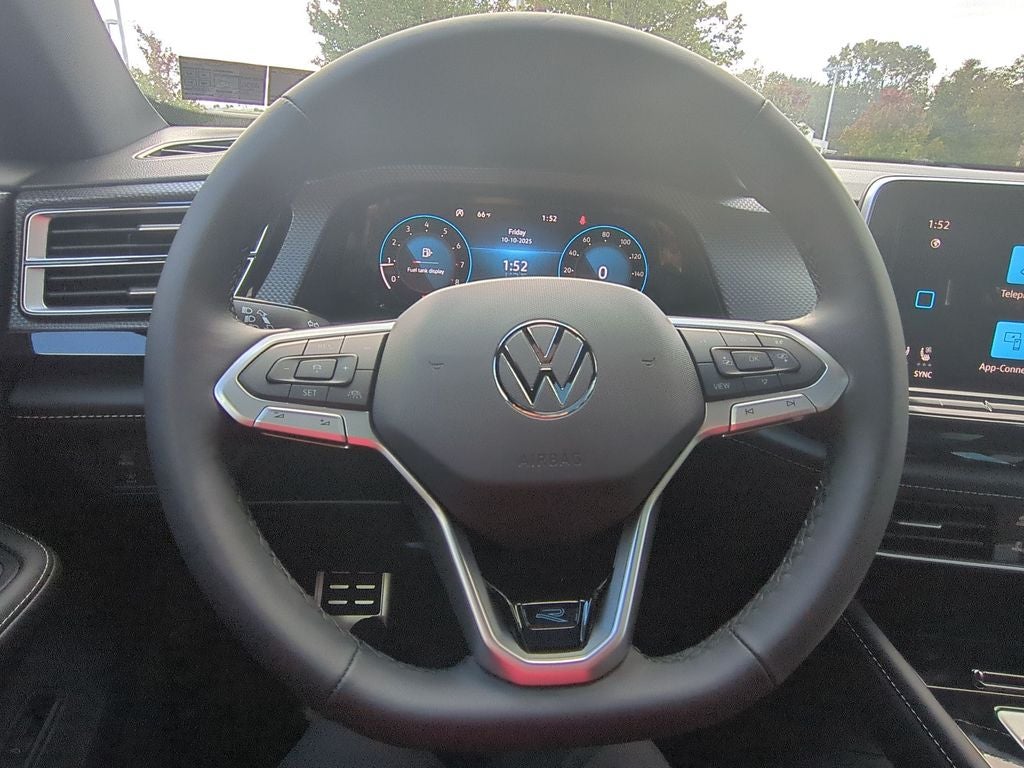 2026 Volkswagen Atlas Cross Sport 2.0T SEL R-Line Black