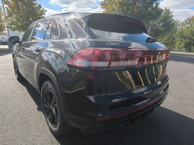 2026 Volkswagen Atlas Cross Sport 2.0T SEL R-Line Black