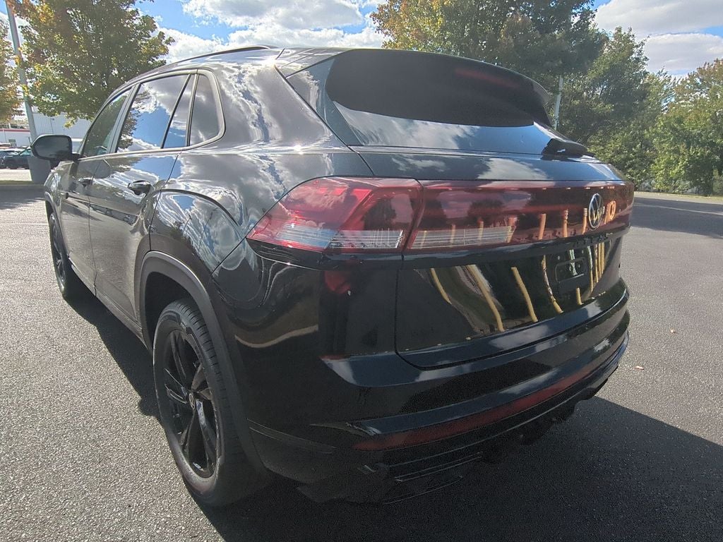 2026 Volkswagen Atlas Cross Sport 2.0T SEL R-Line Black