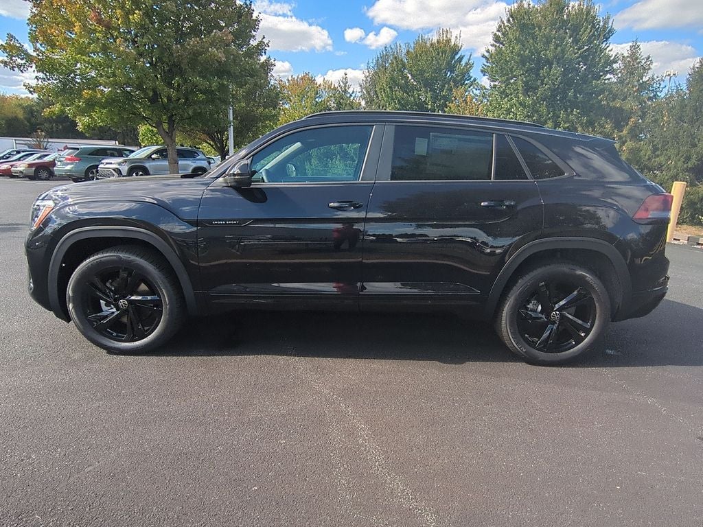 2026 Volkswagen Atlas Cross Sport 2.0T SEL R-Line Black