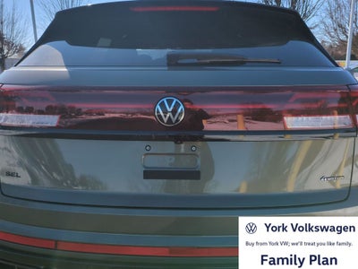 2026 Volkswagen Atlas Cross Sport 2.0T SEL R-Line Black