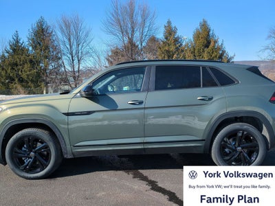 2026 Volkswagen Atlas Cross Sport 2.0T SEL R-Line Black