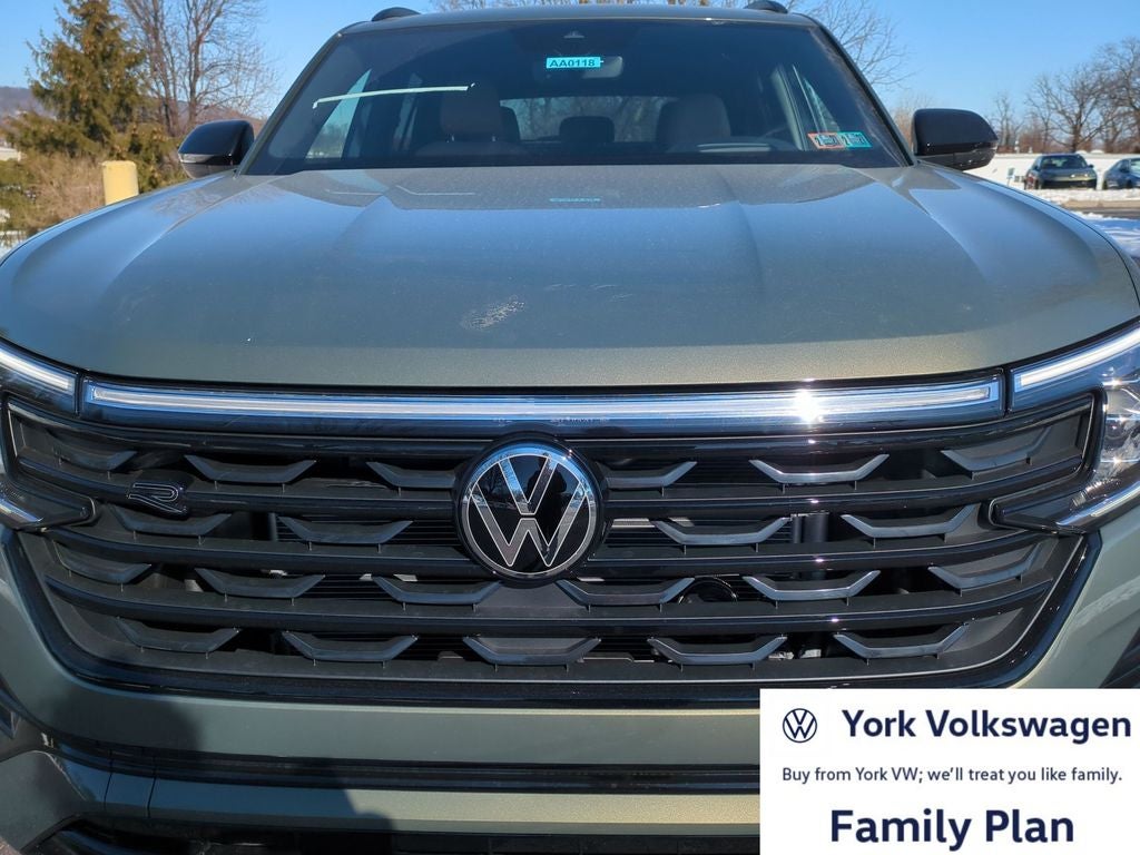 2026 Volkswagen Atlas Cross Sport 2.0T SEL R-Line Black