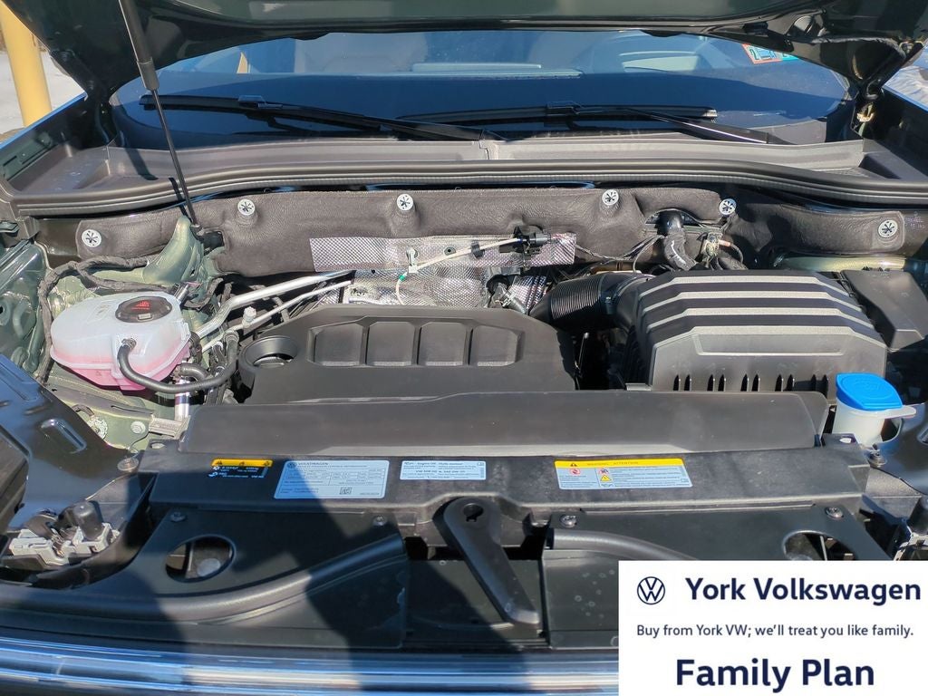 2026 Volkswagen Atlas Cross Sport 2.0T SEL R-Line Black