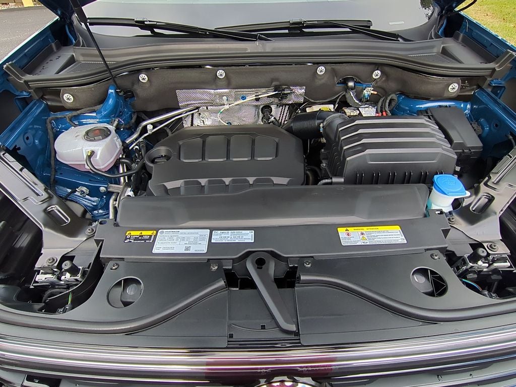 2026 Volkswagen Atlas Cross Sport 2.0T SEL R-Line Black