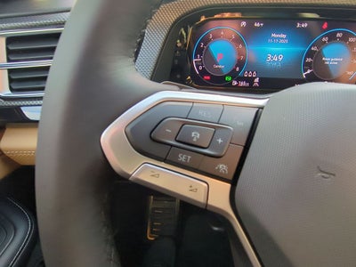 2026 Volkswagen Atlas Cross Sport 2.0T SEL R-Line Black