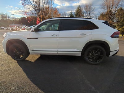 2026 Volkswagen Atlas Cross Sport 2.0T SEL R-Line Black