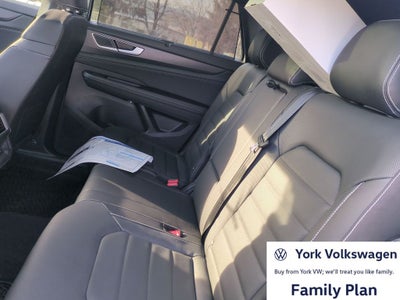 2026 Volkswagen Atlas Cross Sport 2.0T SEL R-Line Black