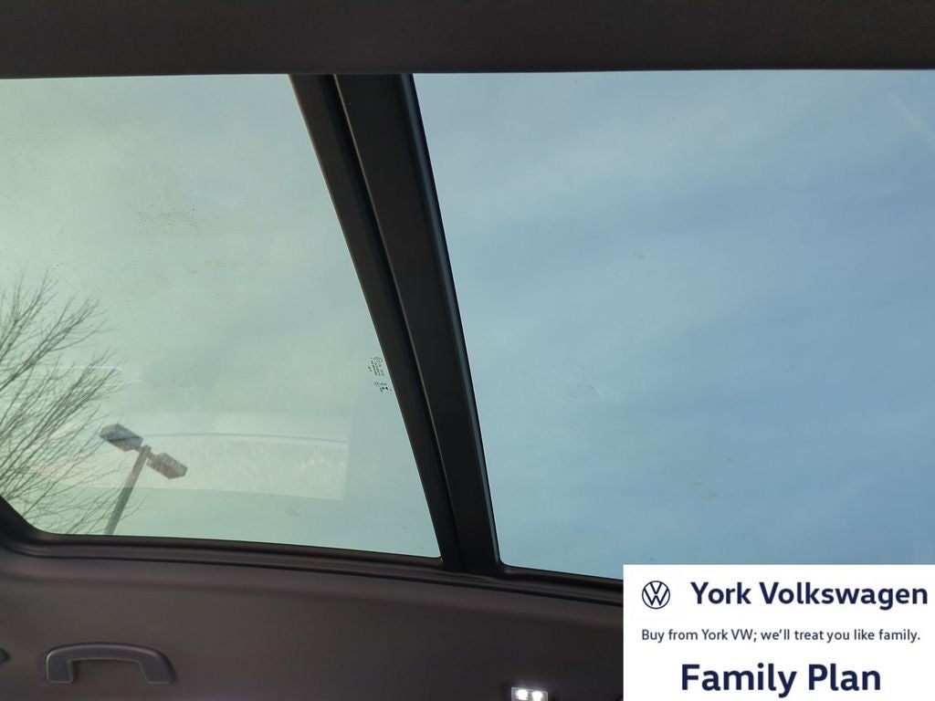 2026 Volkswagen Atlas Cross Sport 2.0T SEL R-Line Black