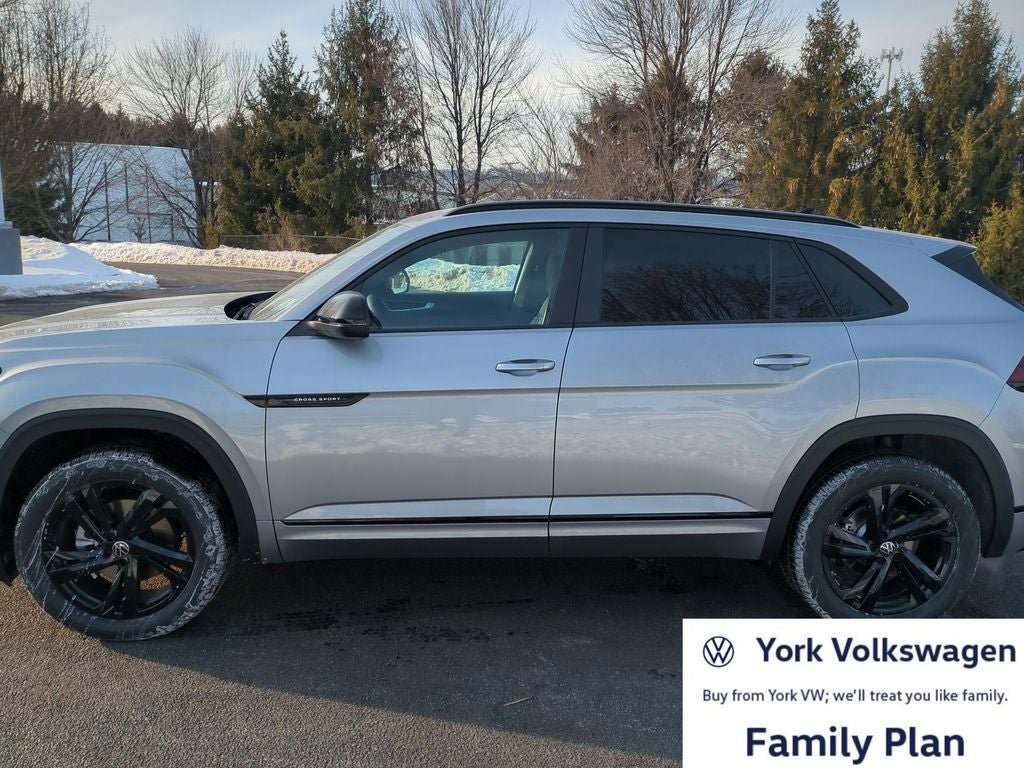 2026 Volkswagen Atlas Cross Sport 2.0T SEL R-Line Black