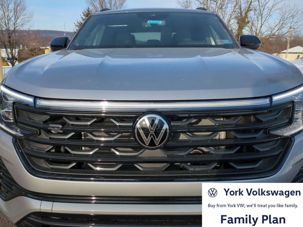 2026 Volkswagen Atlas Cross Sport 2.0T SEL R-Line Black