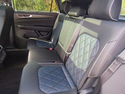 2026 Volkswagen Atlas Cross Sport 2.0T SEL Premium R-Line