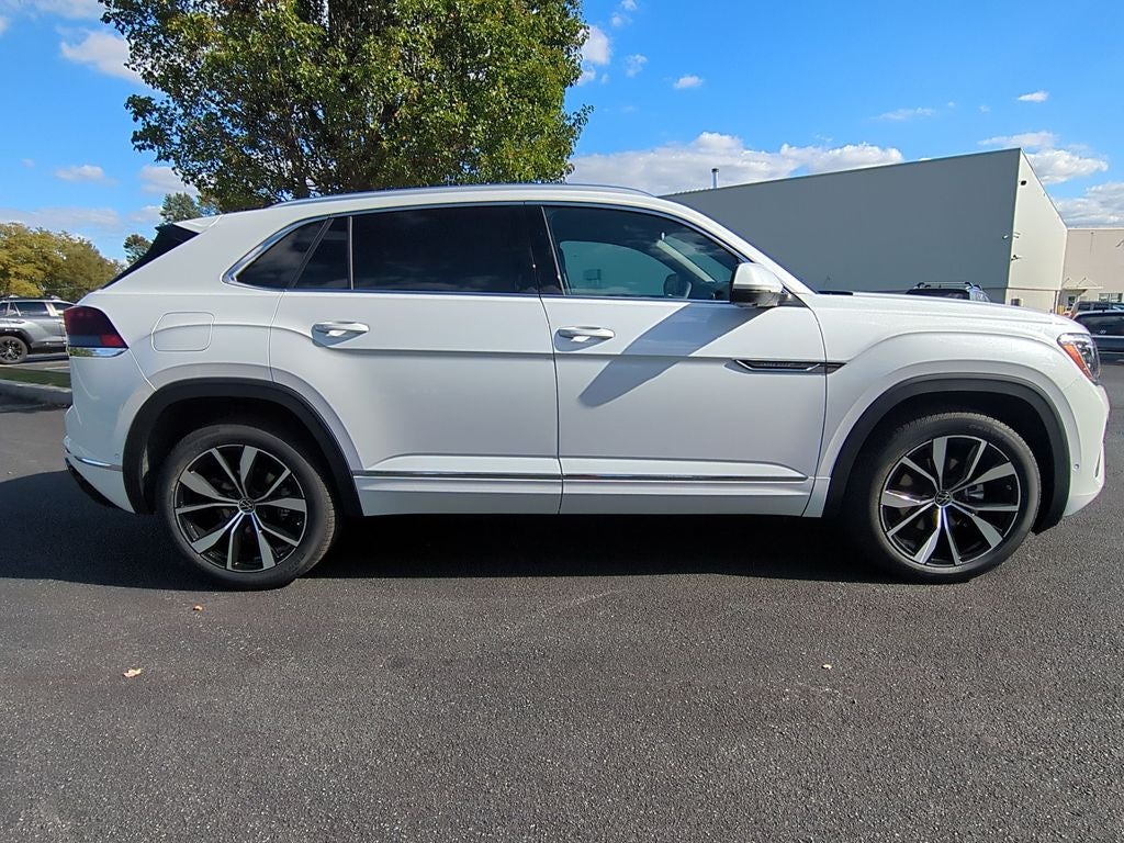 2026 Volkswagen Atlas Cross Sport 2.0T SEL Premium R-Line