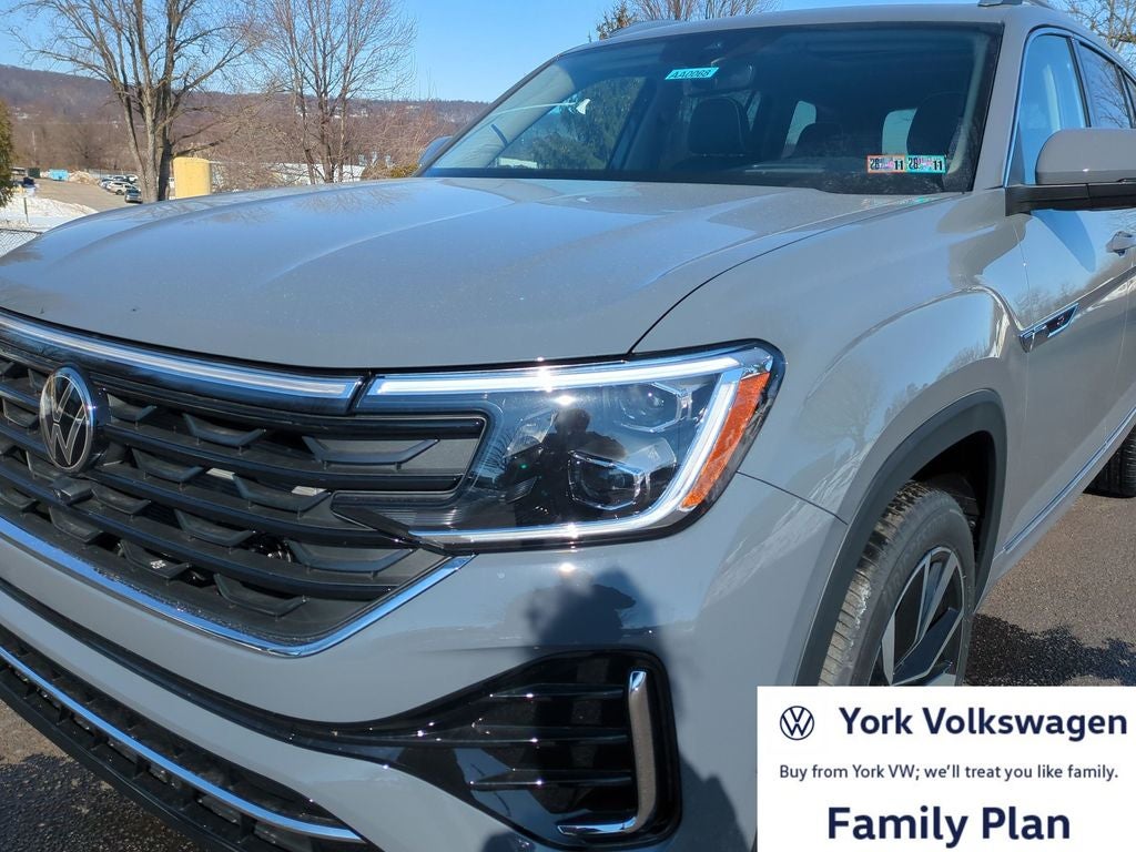 2026 Volkswagen Atlas 2.0T SEL Premium R-Line