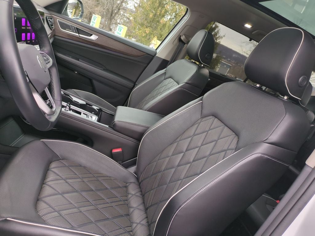 2024 Volkswagen Atlas 2.0T SEL Premium R-Line