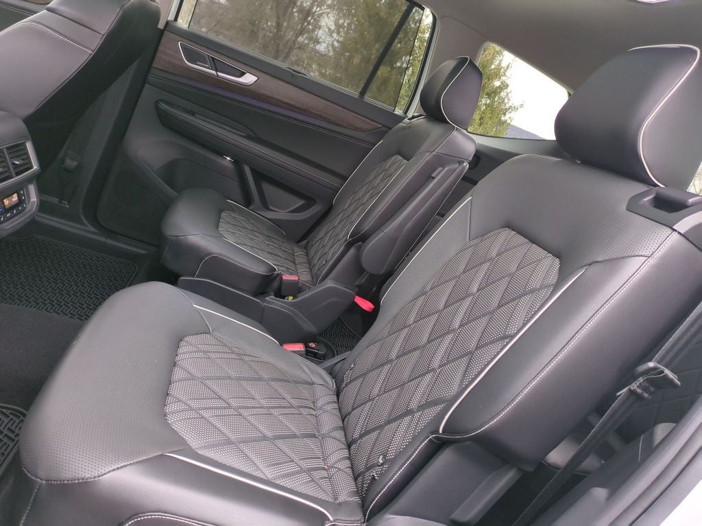 2024 Volkswagen Atlas 2.0T SEL Premium R-Line