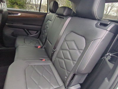 2025 Volkswagen Atlas 2.0T SE w/Technology