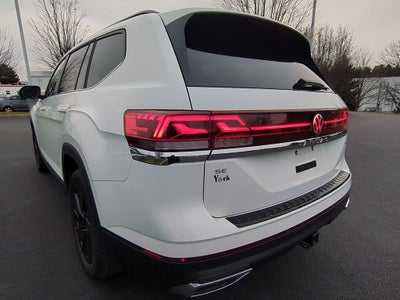 2025 Volkswagen Atlas 2.0T SE w/Technology