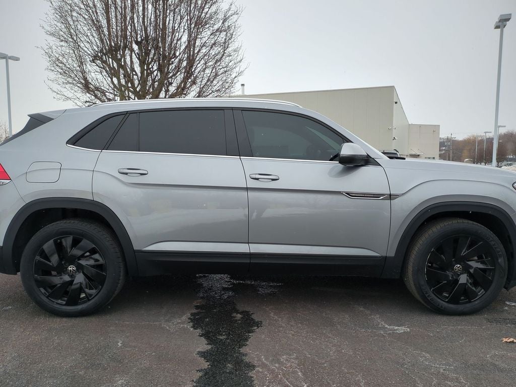 2024 Volkswagen Atlas Cross Sport 2.0T SE w/Technology