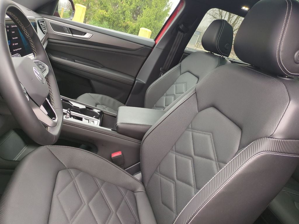 2024 Volkswagen Atlas Cross Sport 2.0T SE w/Technology