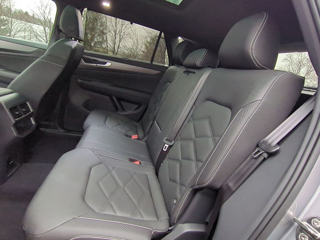 2025 Volkswagen Atlas Cross Sport 2.0T SE w/Technology