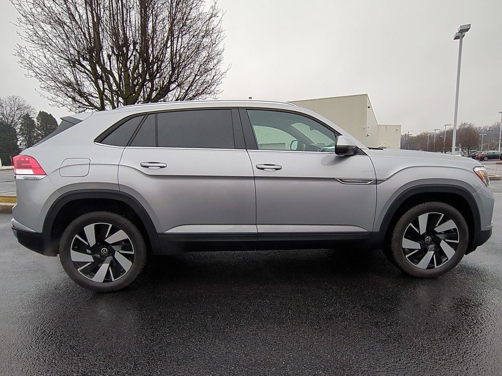 2025 Volkswagen Atlas Cross Sport 2.0T SE w/Technology