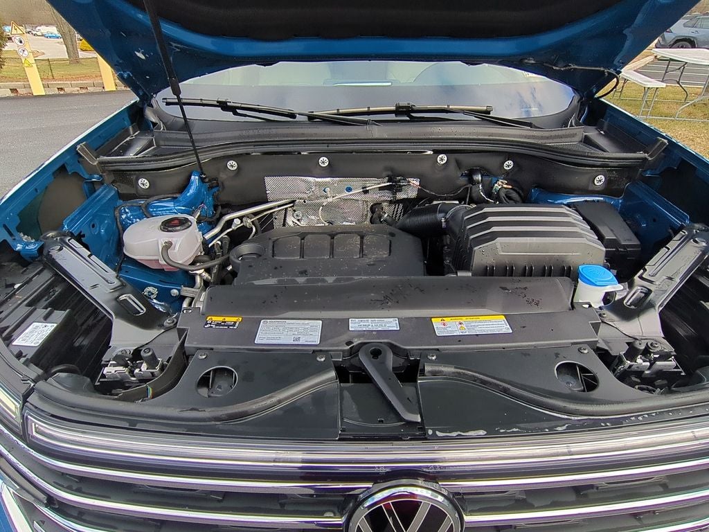 2025 Volkswagen Atlas 2.0T SE w/Technology