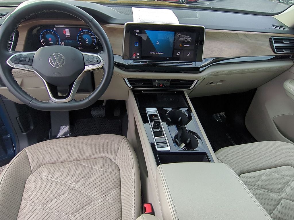 2025 Volkswagen Atlas 2.0T SE w/Technology