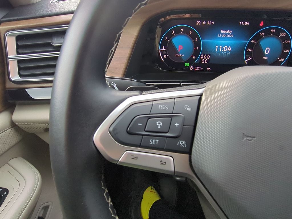 2025 Volkswagen Atlas 2.0T SE w/Technology