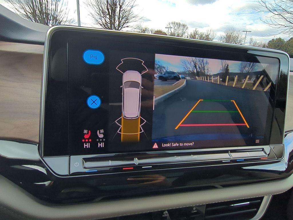 2025 Volkswagen Atlas 2.0T SE w/Technology