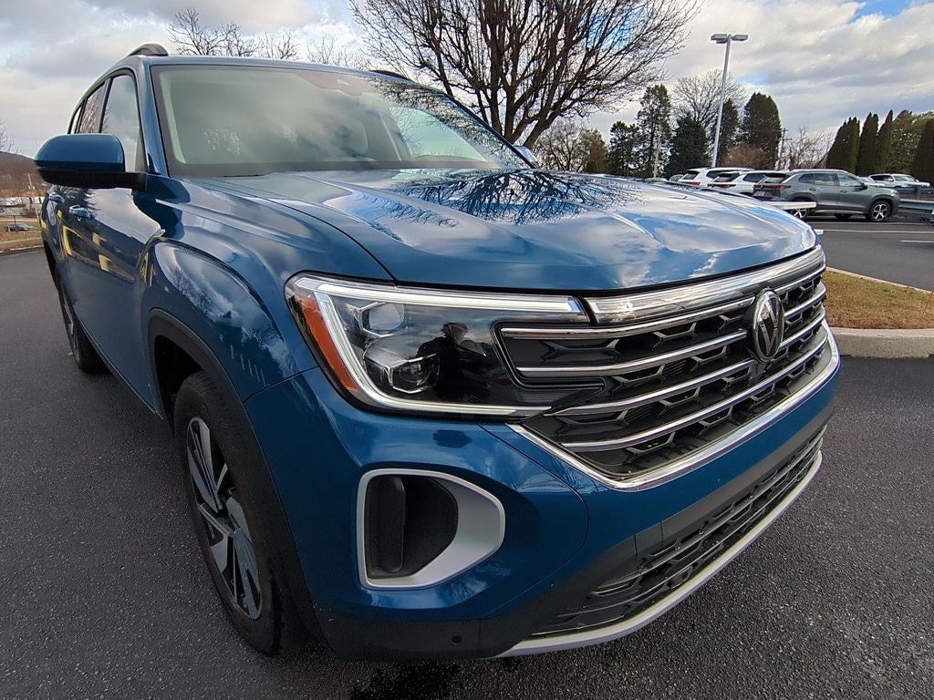 2025 Volkswagen Atlas 2.0T SE w/Technology