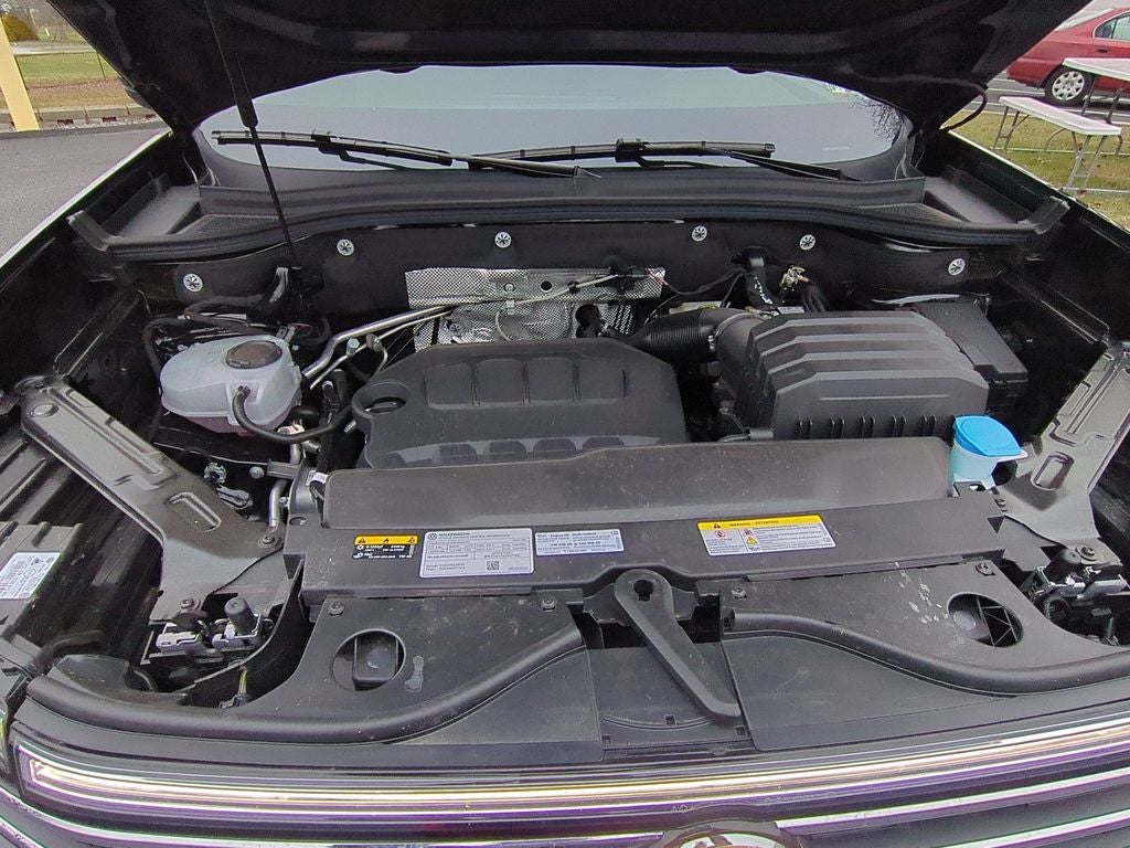 2025 Volkswagen Atlas 2.0T SE w/Technology
