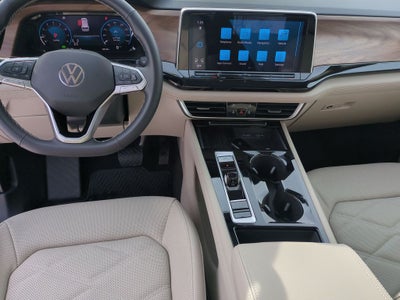 2025 Volkswagen Atlas 2.0T SE w/Technology