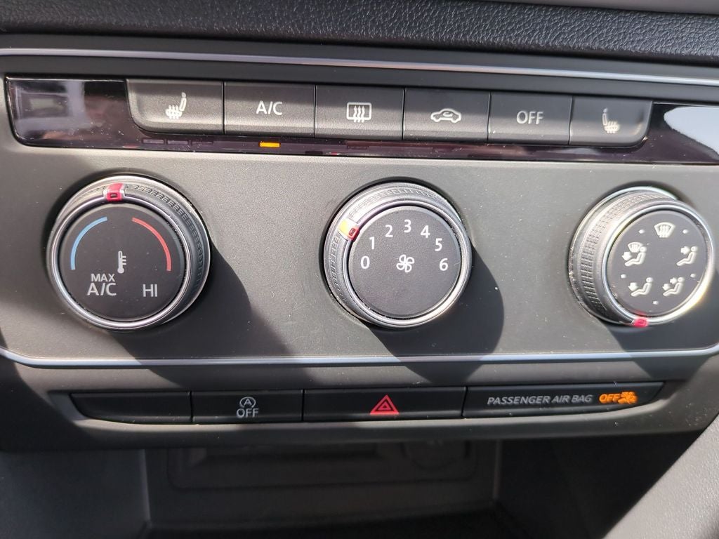 2022 Volkswagen Atlas Cross Sport 2.0T SE