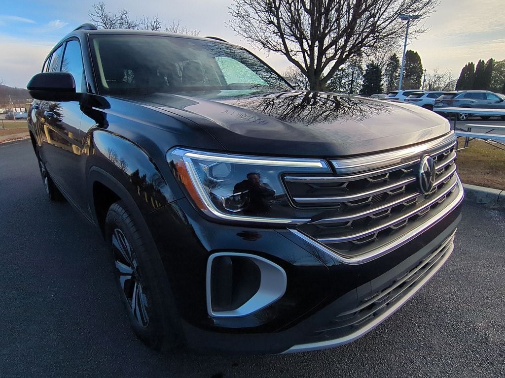2025 Volkswagen Atlas 2.0T SE
