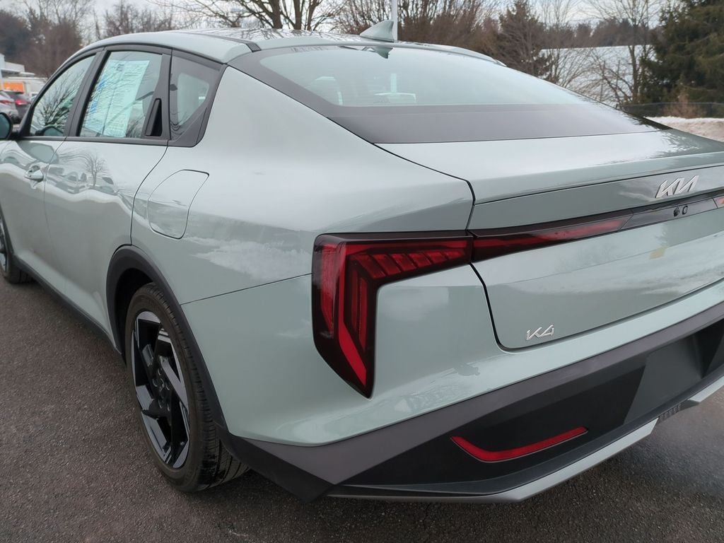 2025 Kia K4 EX