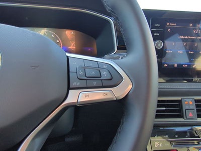 2026 Volkswagen Taos 1.5T SE Black