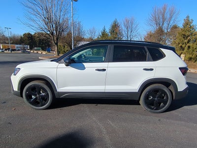 2026 Volkswagen Taos 1.5T SE Black