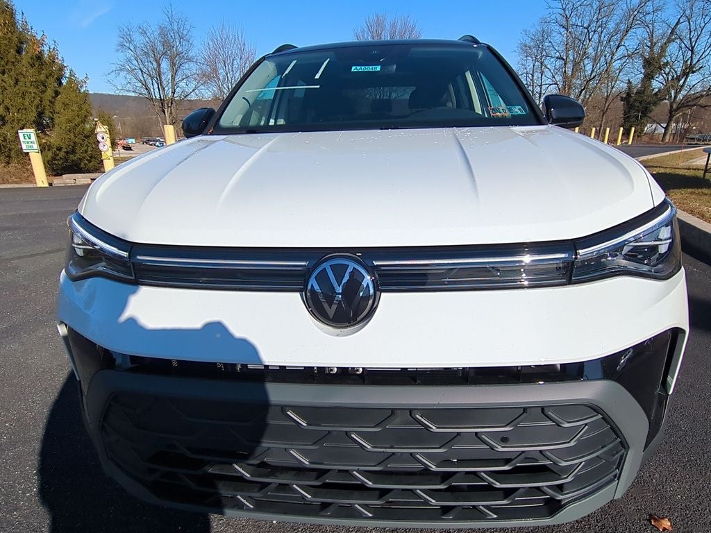 2026 Volkswagen Taos 1.5T SE Black