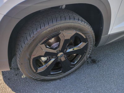 2025 Volkswagen Taos 1.5T SE Black