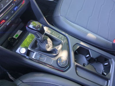 2025 Volkswagen Taos 1.5T SE Black
