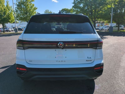 2025 Volkswagen Taos 1.5T SE Black
