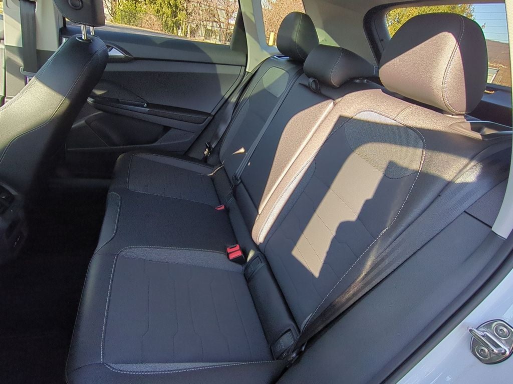 2026 Volkswagen Taos 1.5T SE Black