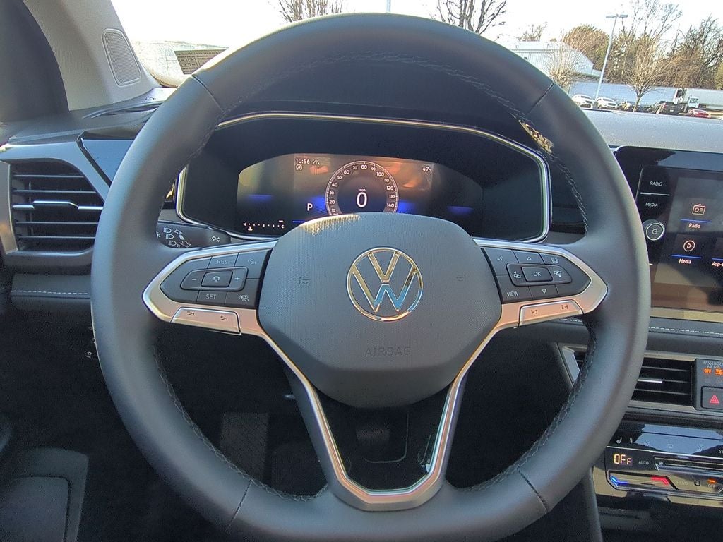 2026 Volkswagen Taos 1.5T SE Black