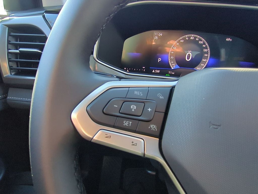 2026 Volkswagen Taos 1.5T SE Black