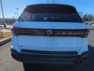 2026 Volkswagen Taos 1.5T SE Black