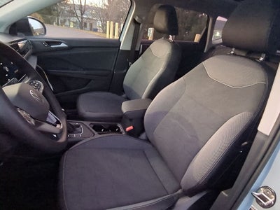 2026 Volkswagen Taos 1.5T SE Black