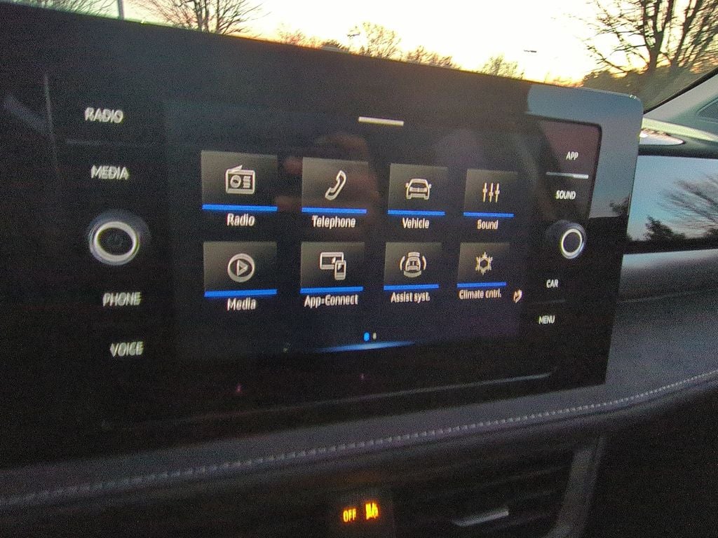 2026 Volkswagen Taos 1.5T SE Black