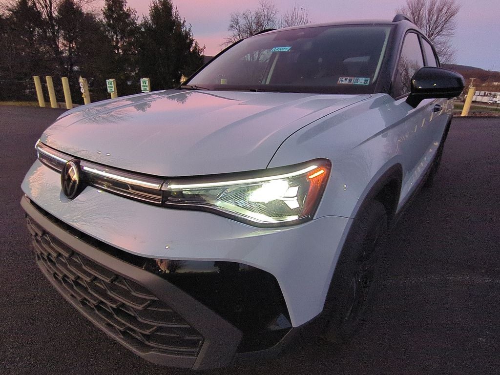 2026 Volkswagen Taos 1.5T SE Black